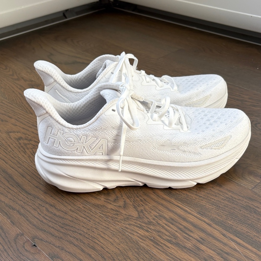 Men's hoka clifton 9 size 9 white